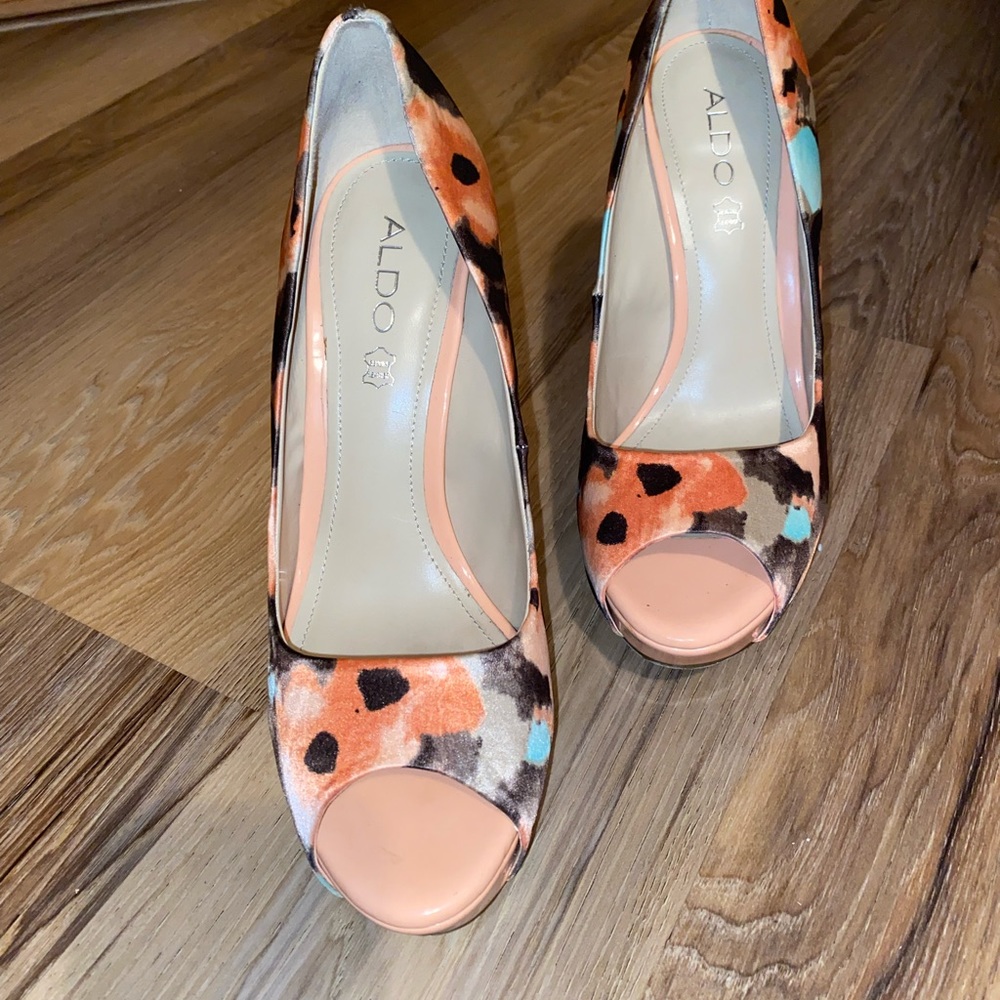Aldo Multicolor Satin Heels - Picture 5 of 7